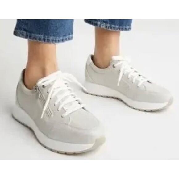 Munro Shoes - Munro Sutton Women’s 11M Grey Silver Leather Sneakers Side Zip Lace Up Comfort